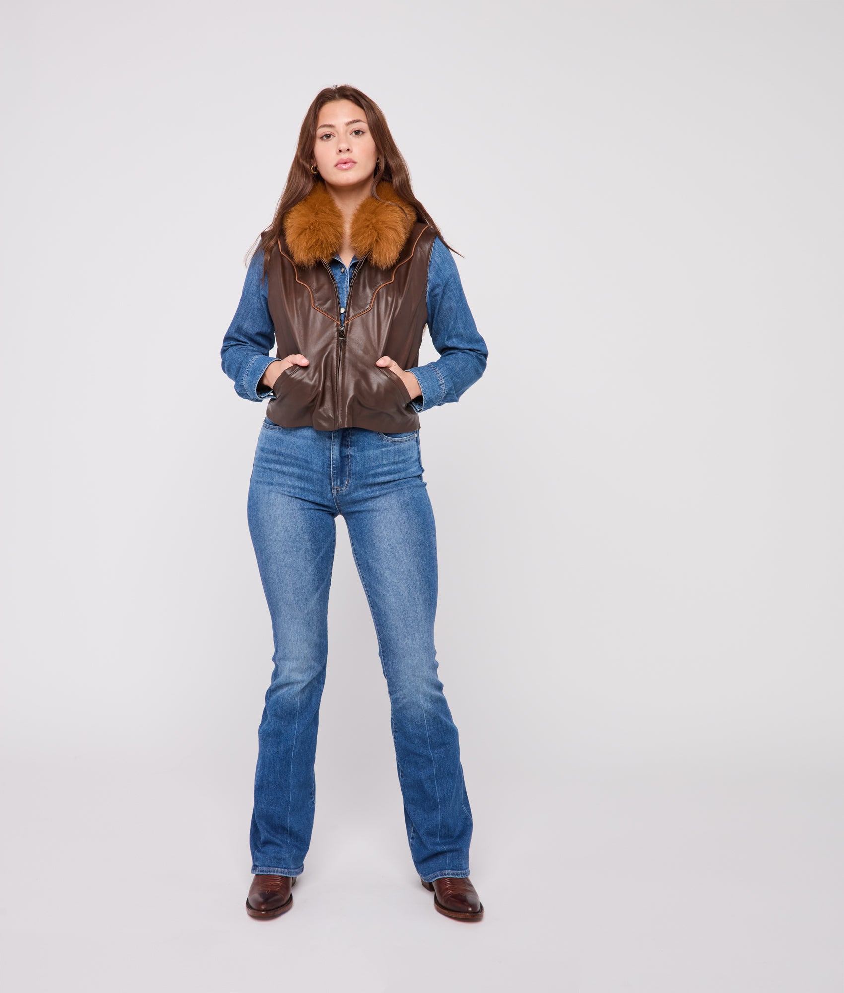 Duchess Of The Range Fur Vest :: Brown - Image 4