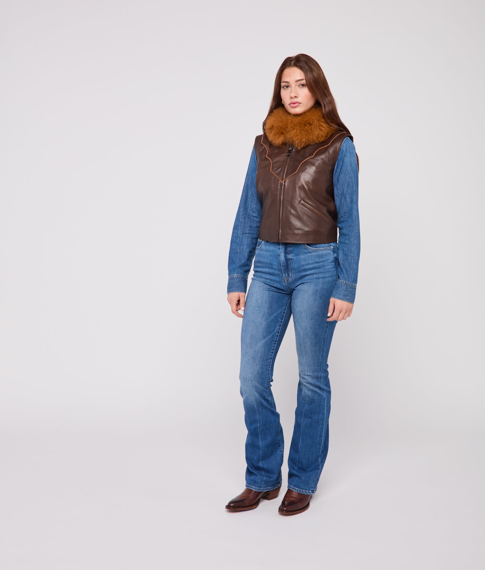 Duchess Of The Range Fur Vest :: Brown - Image 3