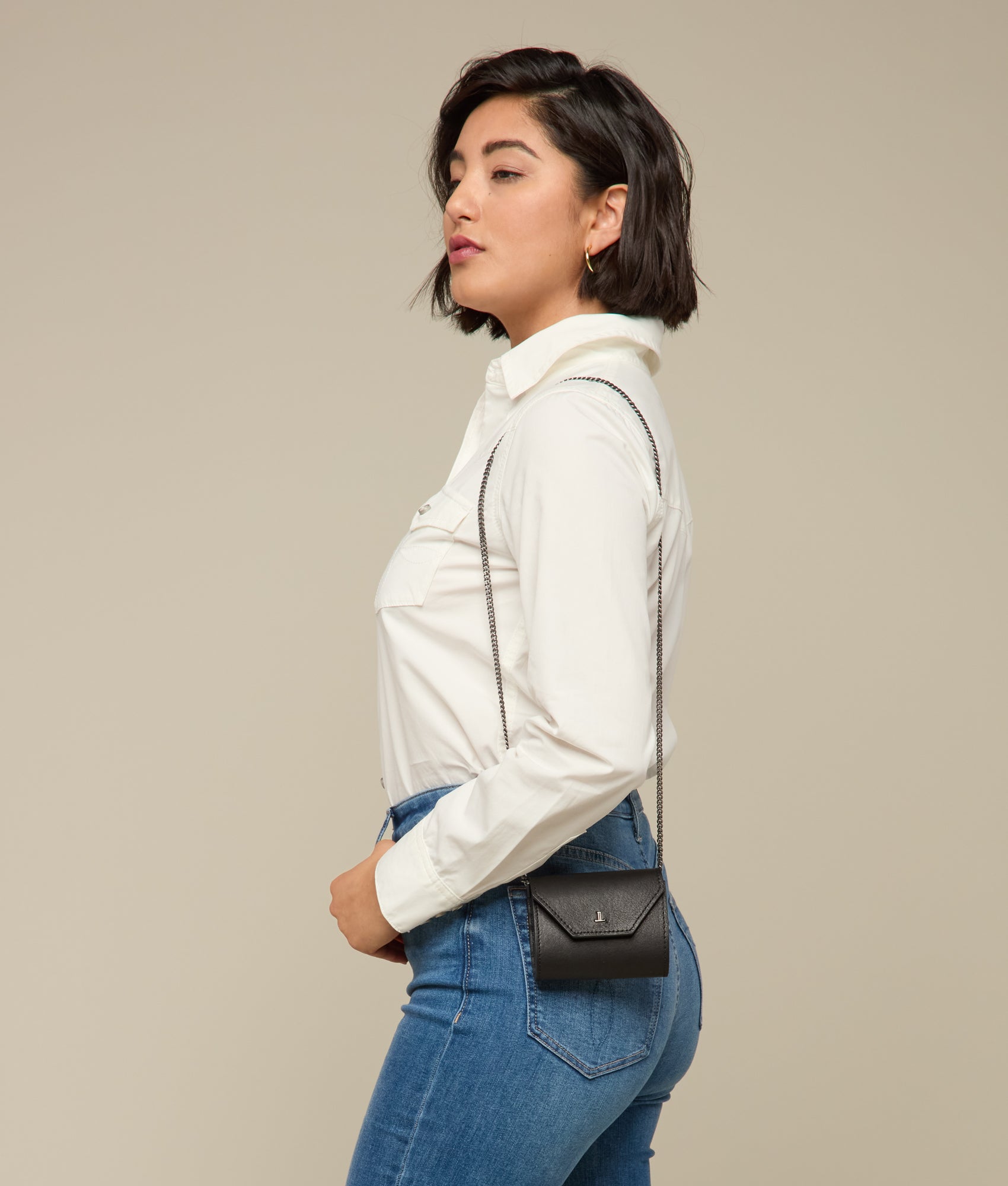 Short Wallet On A Chain :: Black - Image 4