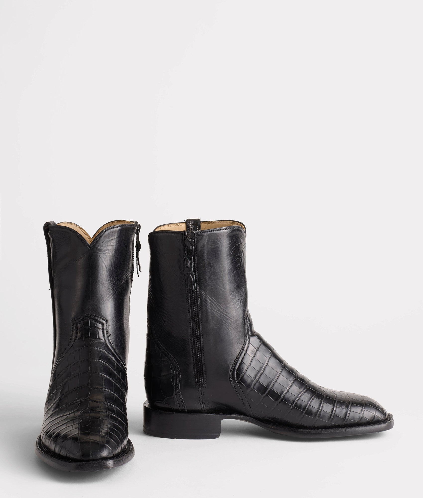 Elliott :: Black - Image 2