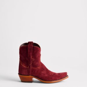 Elena :: Red Dirt